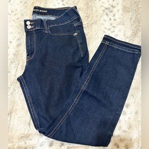 Express Mid Rise Cropped Leggings Jeans